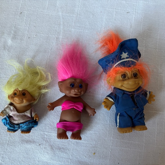 Russ Vintage Colorful Troll Dolls Set of 4 1980s Toys Dolls Police Beach - Picture 9 of 12